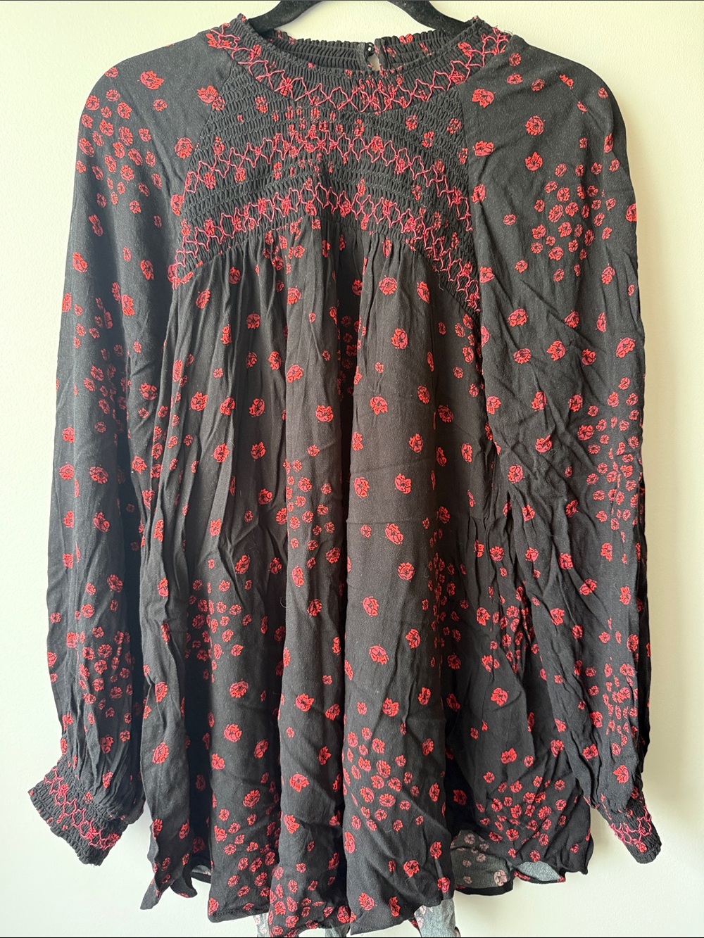 Free People Flowers in her Hair tunic size medium.  Crew neck embroidered